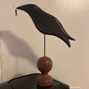 Primitive crow decor